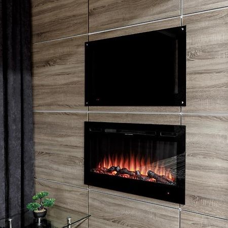 Apartment In The Center! Panoramic Windows! Fireplace! キシナウ エクステリア 写真